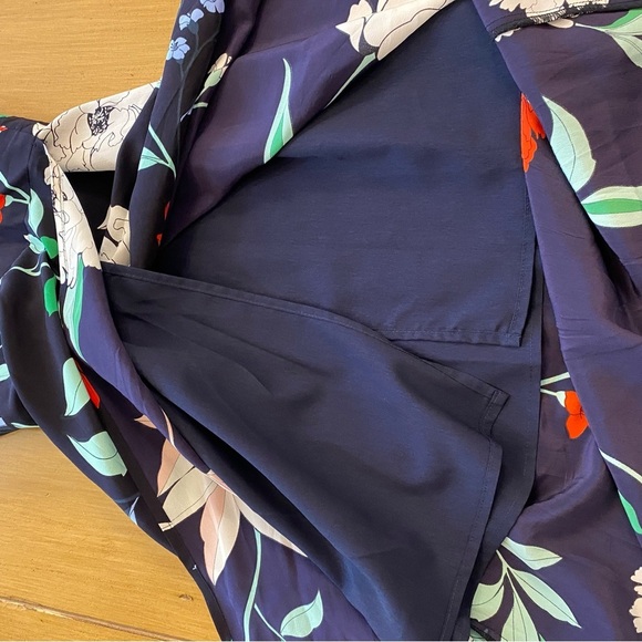 Yumi Kim Women’s Paradise Pretty Wrap Silk Midi Floral Dress medium - Picture 11 of 16